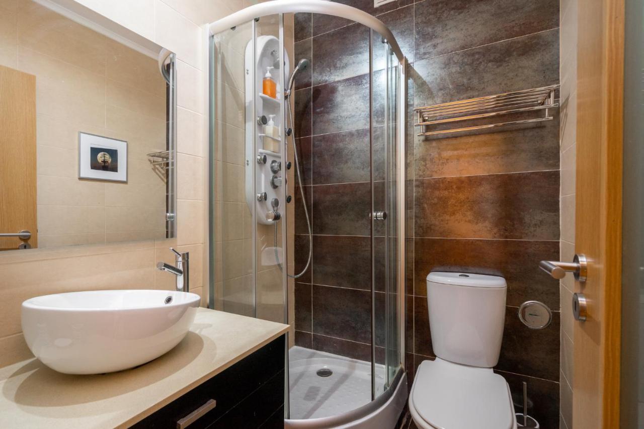 Whome Premium Family Apartment W/ Lift, Ac & Barbecue Lisboa Eksteriør billede